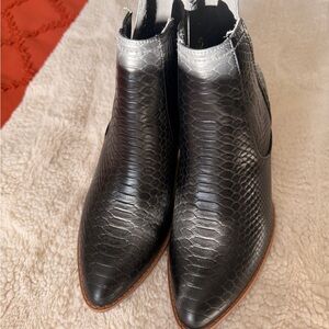 Stylish Black and Silver Women's Ankle Boots